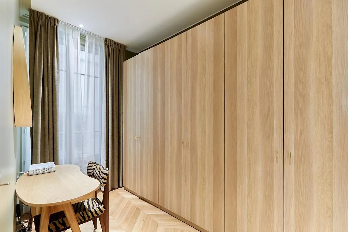 Incredible Ac Apartment 3 Bedrooms Center Of Paris By Studio Prestige France