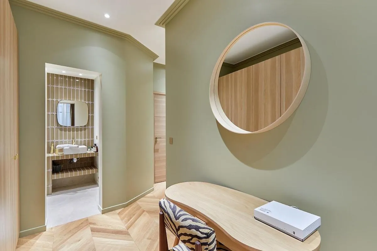 Incredible Ac Apartment 3 Bedrooms Center Of Paris By Studio Prestige