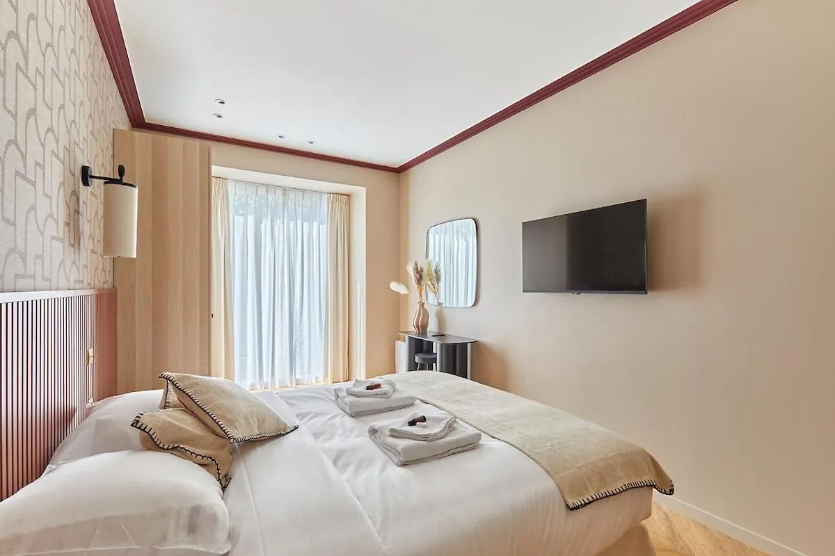 Incredible Ac Apartment 3 Bedrooms Center Of Paris By Studio Prestige
