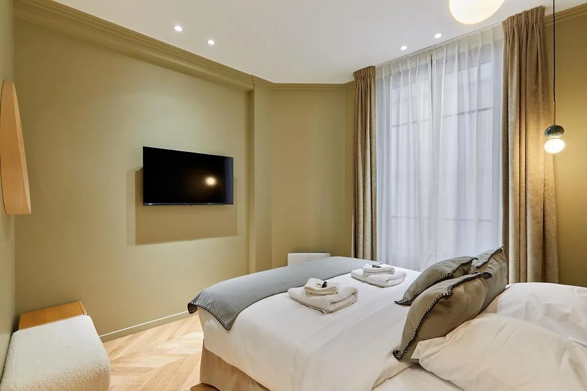 Incredible Ac Apartment 3 Bedrooms Center Of Paris By Studio Prestige 0*,