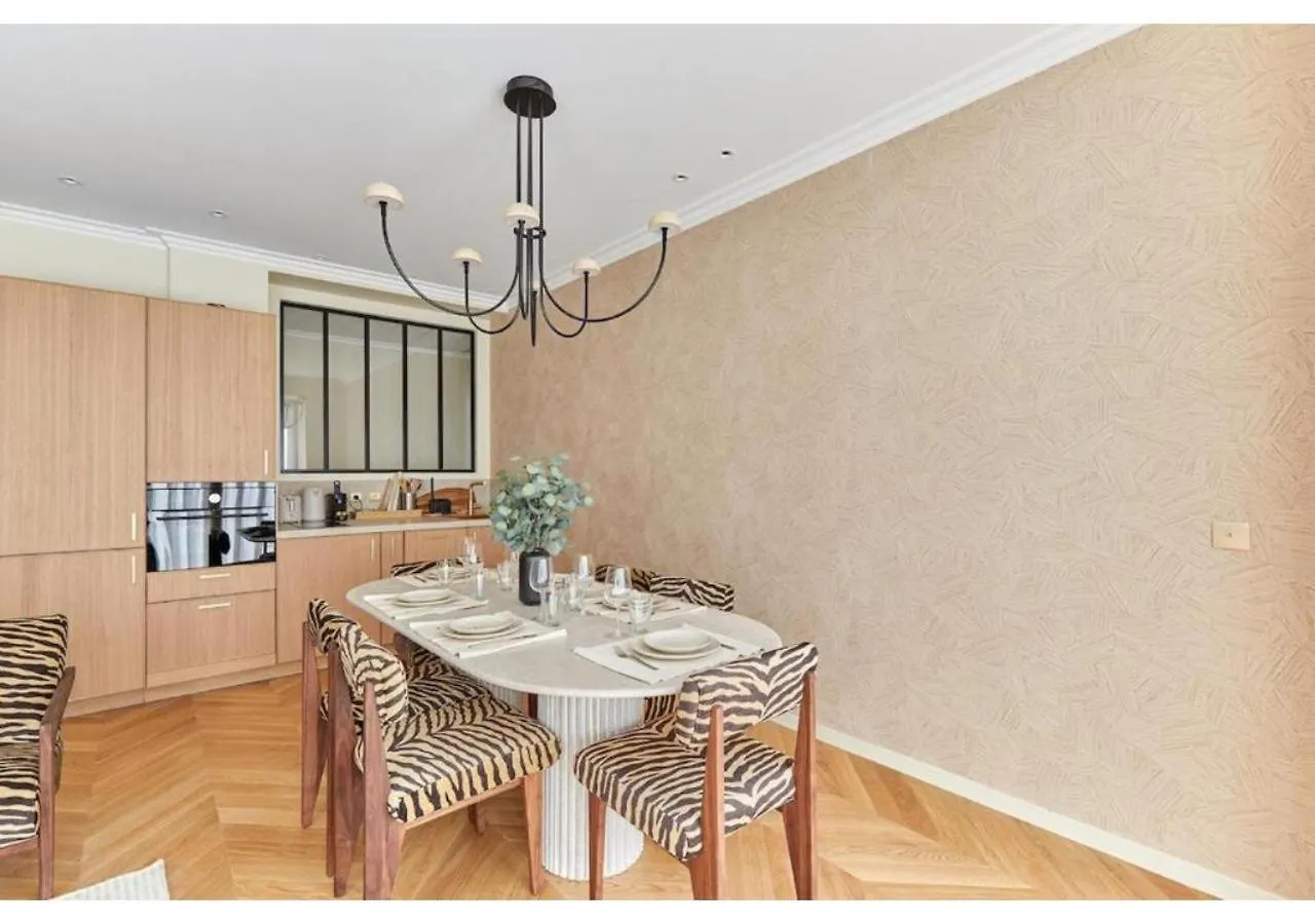 Incredible Ac Apartment 3 Bedrooms Center Of Paris By Studio Prestige 0*,