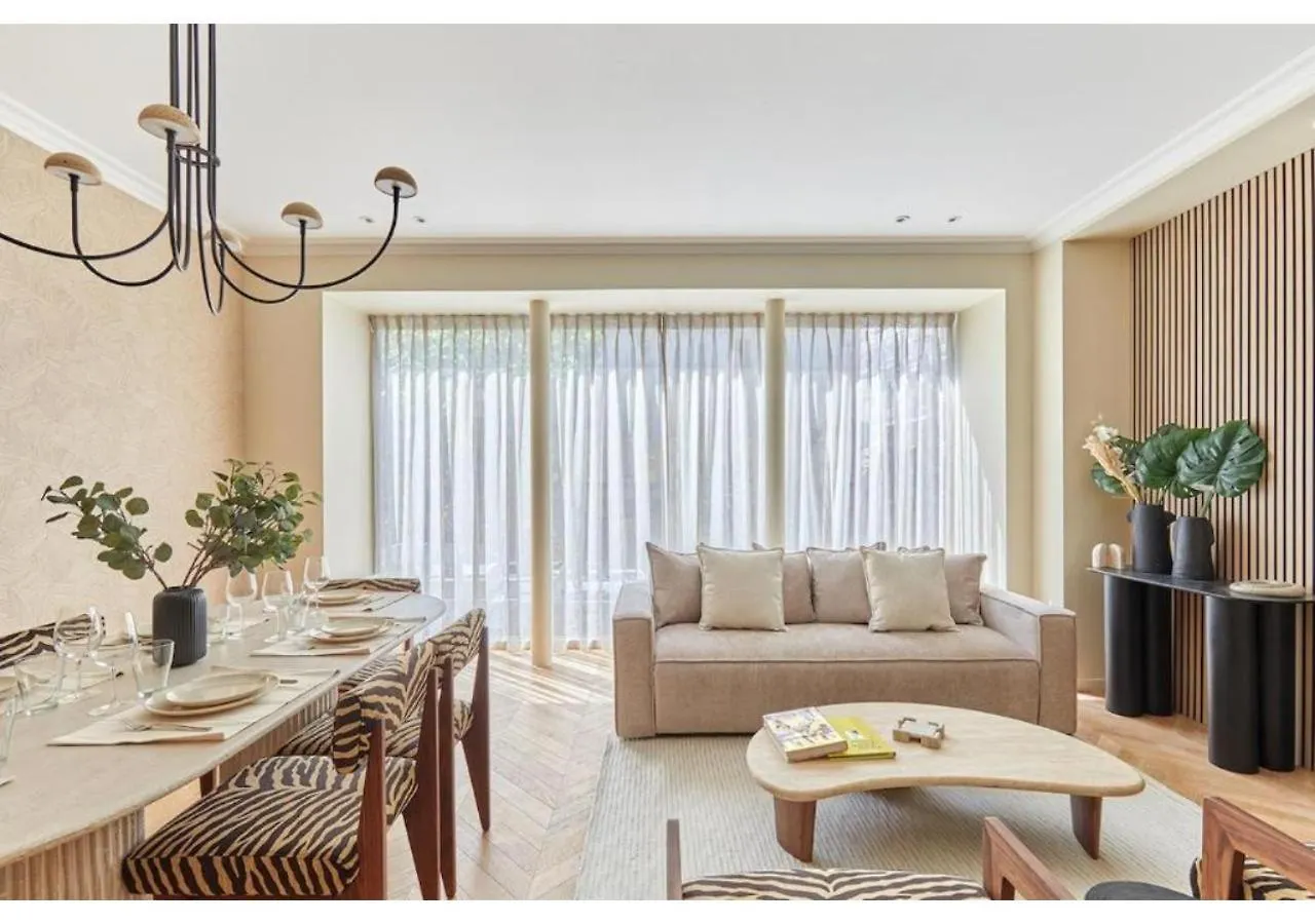 Incredible Ac Apartment 3 Bedrooms Center Of Paris By Studio Prestige France