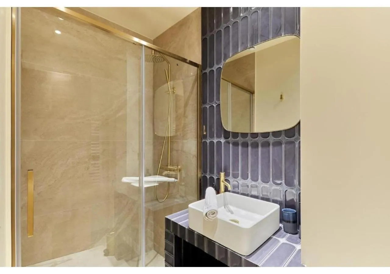 Incredible Ac Apartment 3 Bedrooms Center Of Paris By Studio Prestige 0*,