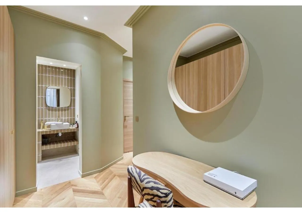 Incredible Ac Apartment 3 Bedrooms Center Of Paris By Studio Prestige